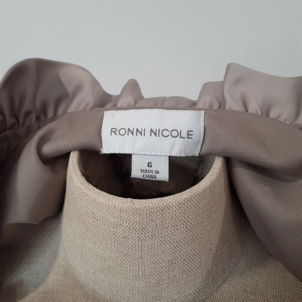 Ronni Nicole | Champagne Dress with ruched neckline - Picture 3 of 9